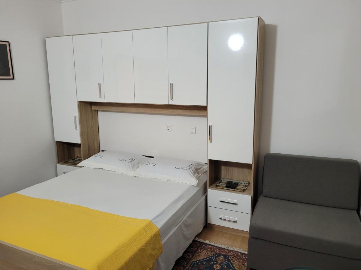 Apartmani Tonci Pag Pag Town Exteriör bild