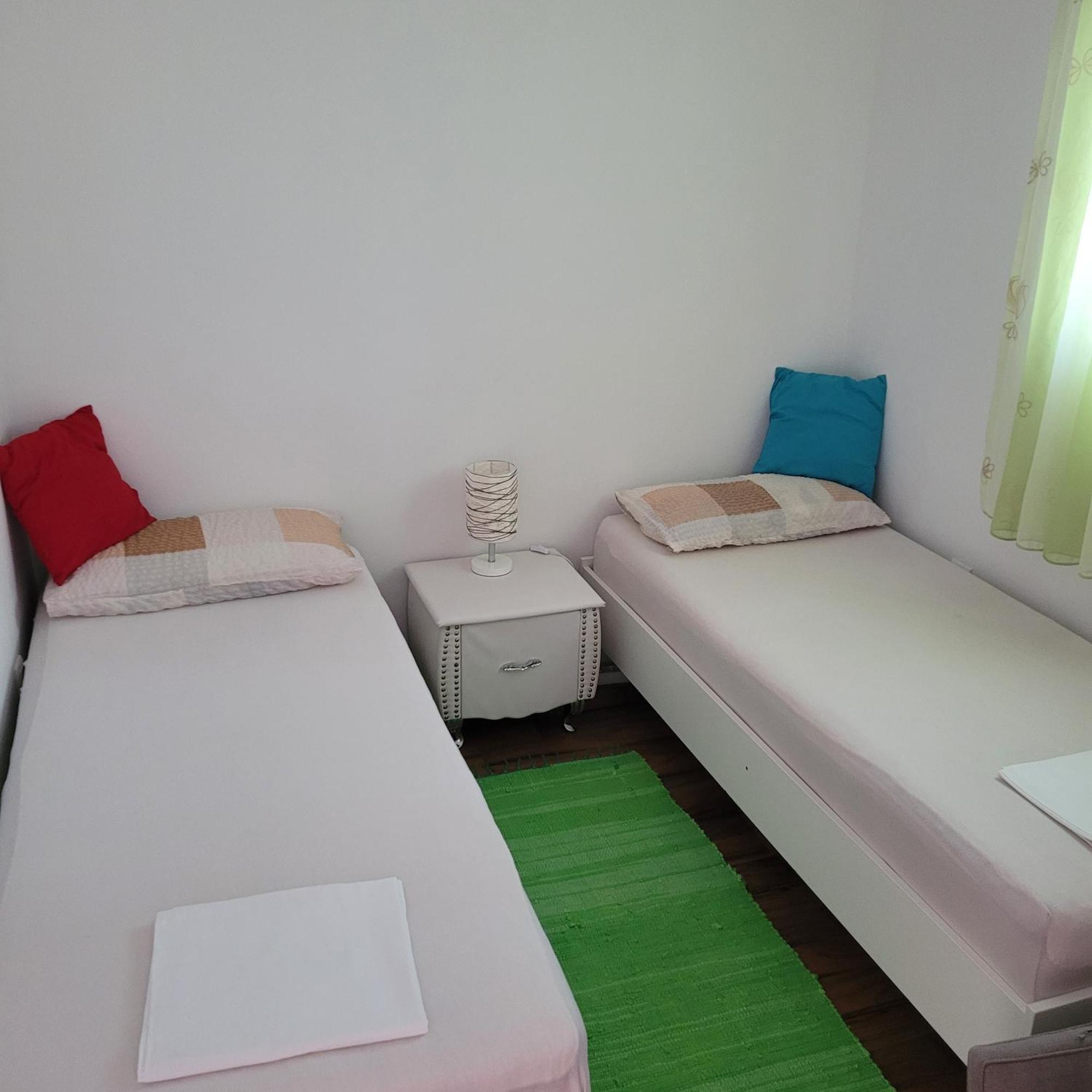 Apartmani Tonci Pag Pag Town Exteriör bild