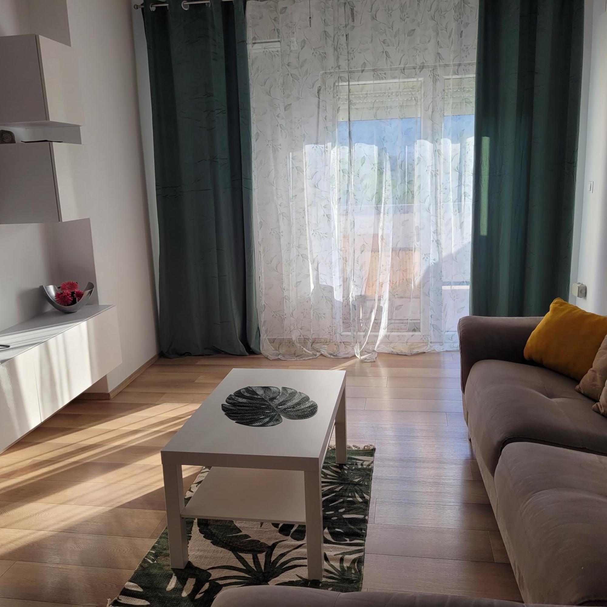 Apartmani Tonci Pag Pag Town Exteriör bild
