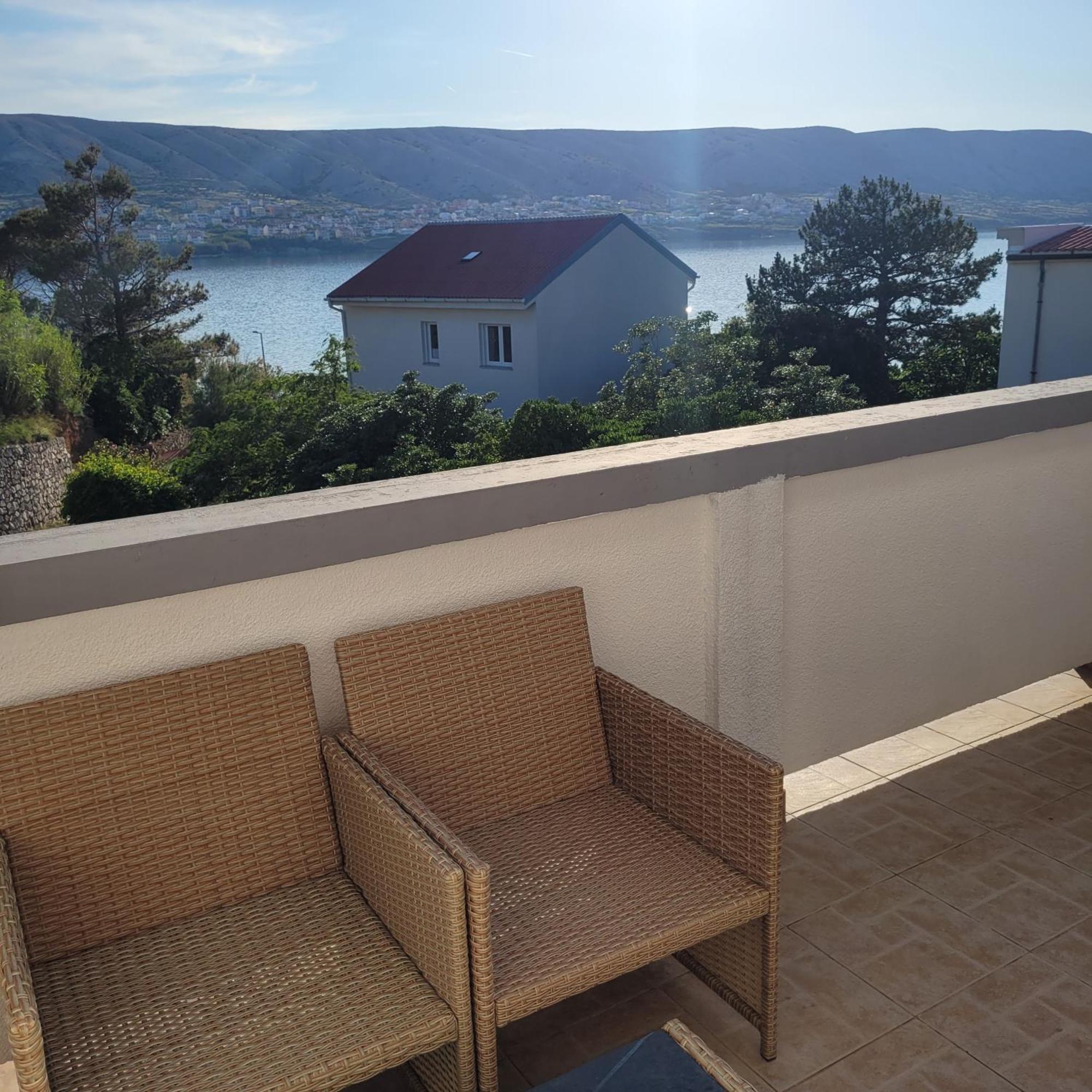 Apartmani Tonci Pag Pag Town Exteriör bild